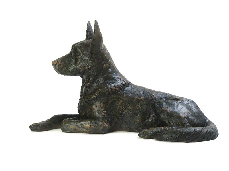 8_PETRIBUTES_CAS-GER-BRZ.jpg Beautiful figurine German Shepherd dog urns for pet dog ashes. Can be personalised.